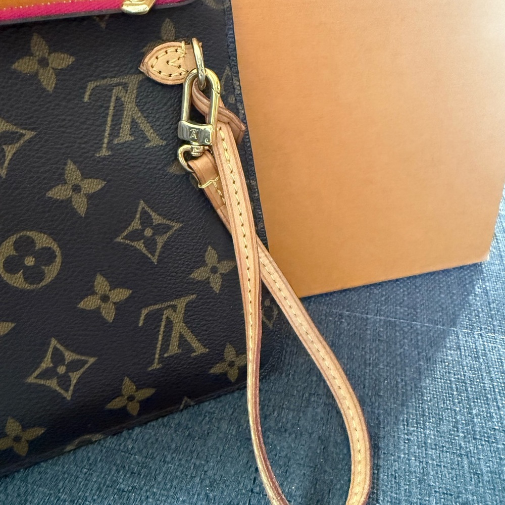 Louis Vuitton Monogram Pochette Pivoine hot pink - Picture 6 of 8